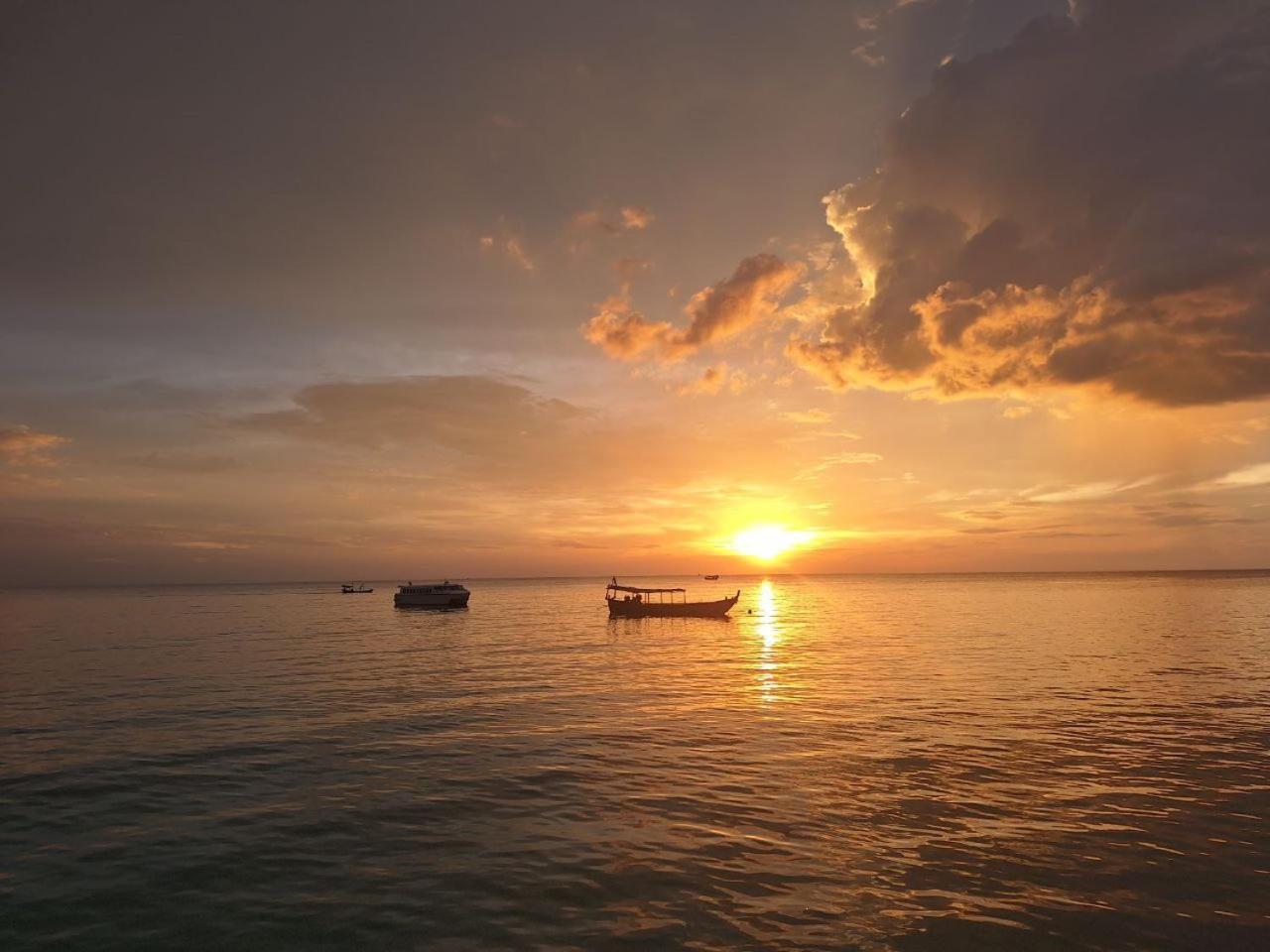 The Royal Sands Koh Rong Hotel Kaoh Touch Exterior foto