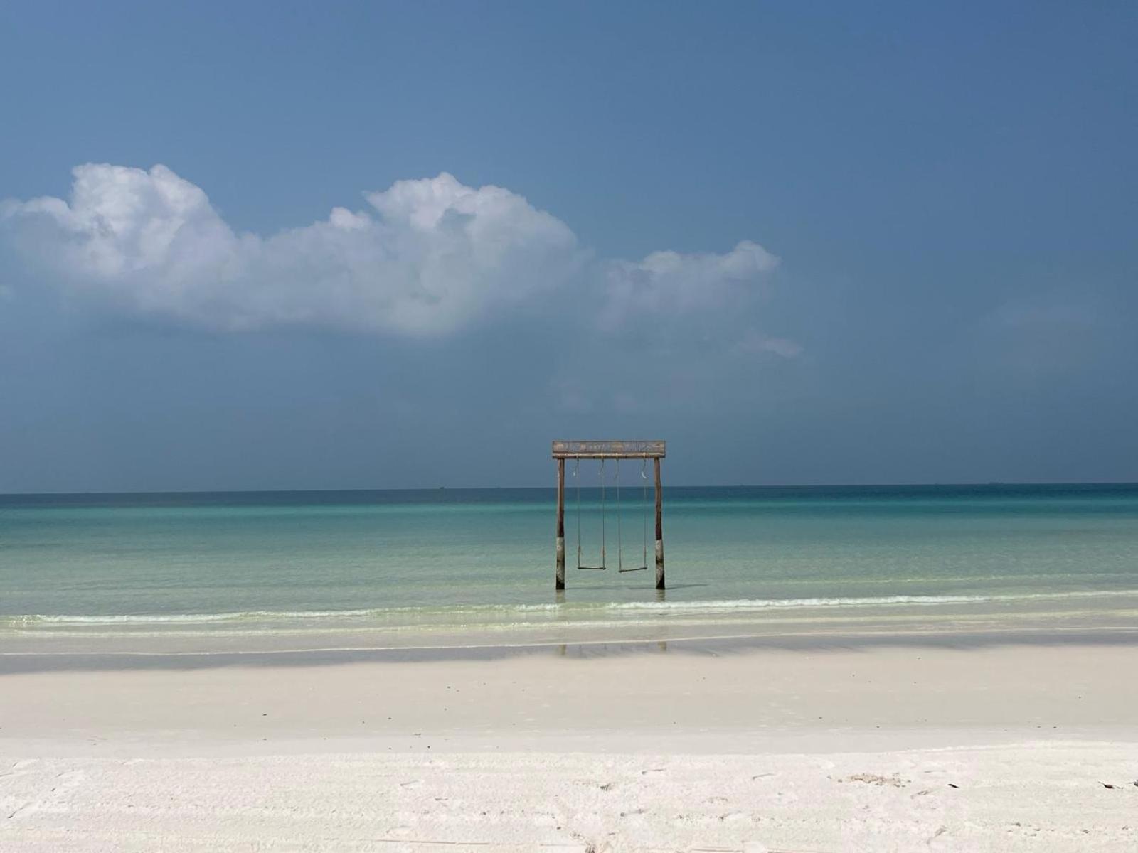 The Royal Sands Koh Rong Hotel Kaoh Touch Exterior foto